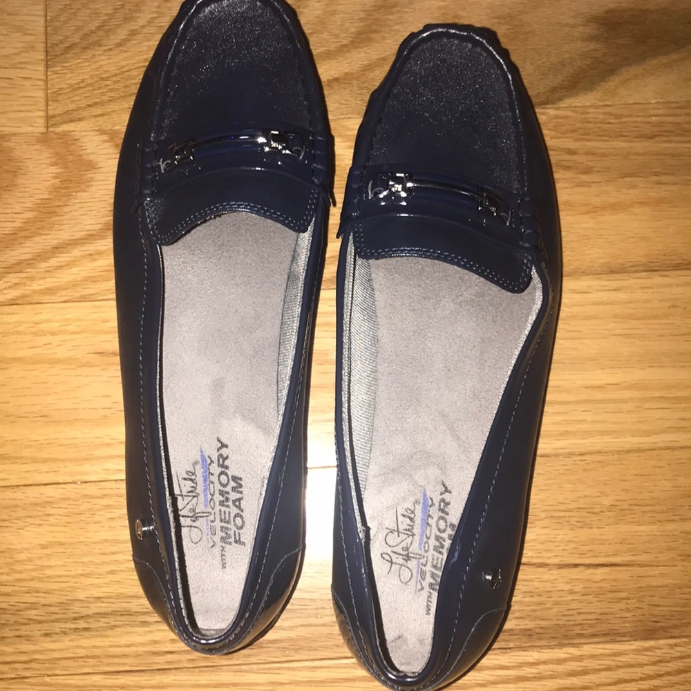 Black casual shoes